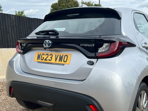 Toyota Yaris ICON FHEV 18