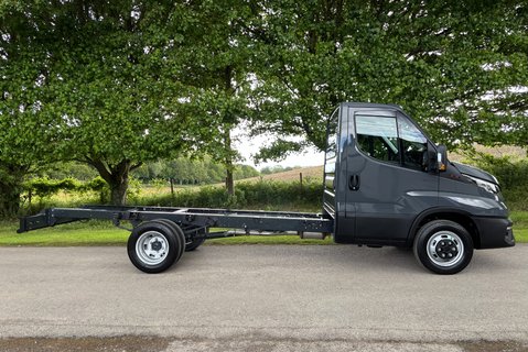 Iveco Daily 35C18H 3750WB Chassis Cab 9
