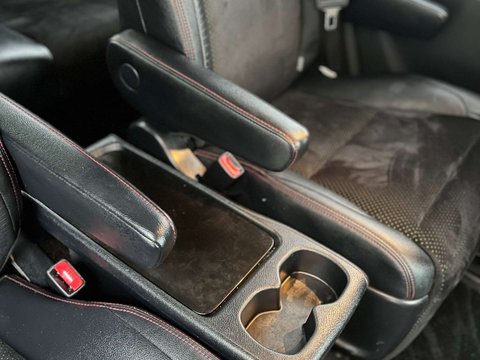 Toyota Vellfire GOLDEN EYES II V6 15