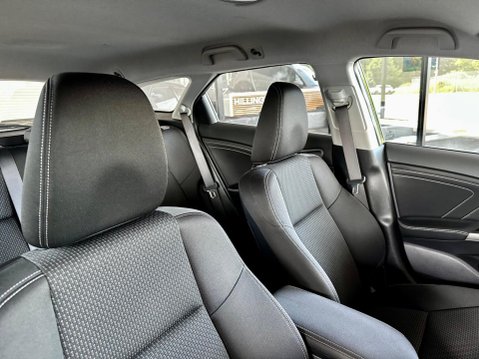 Honda Civic 1.8 i-VTEC SE Plus Tourer Auto Euro 6 5dr (Navi) 31