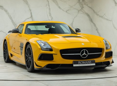 Mercedes-Benz SLS AMG Black Series 12
