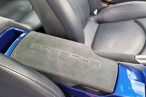 Porsche 911 CARRERA 4S 35