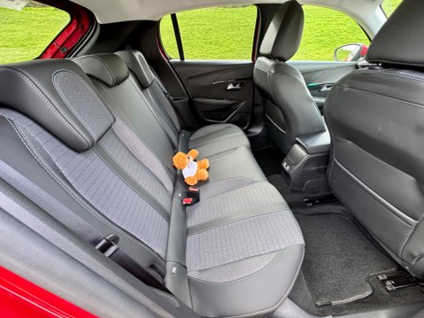 Peugeot 208 PURETECH ALLURE S/S 51