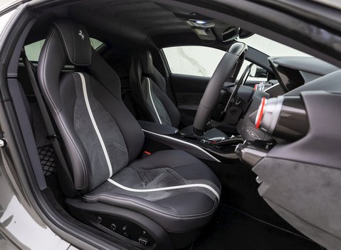 Ferrari 812 Superfast 10