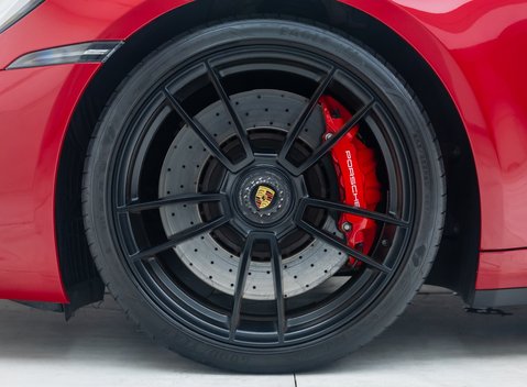 Porsche 911 Carrera 4 GTS (992) 29