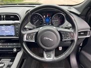 Jaguar F-Pace 2.0 D180 R-Sport Auto AWD Euro 6 (s/s) 5dr 19