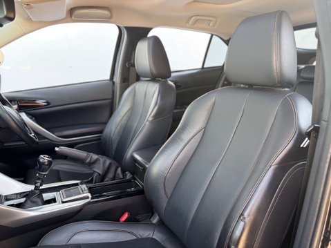 Mitsubishi Eclipse Cross 1.5 Eclipse Cross Black 4x2 5dr 9