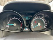 Ford Transit Courier SPORT TDCI 11