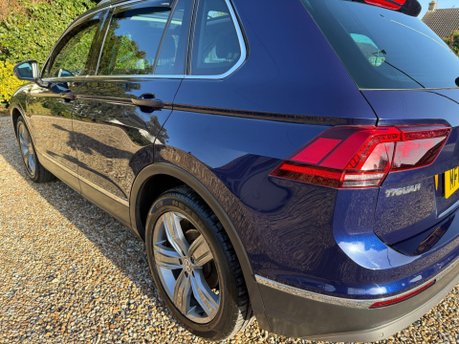 Volkswagen Tiguan 2.0 TDI BlueMotion Tech SEL Euro 6 (s/s) 5dr 12