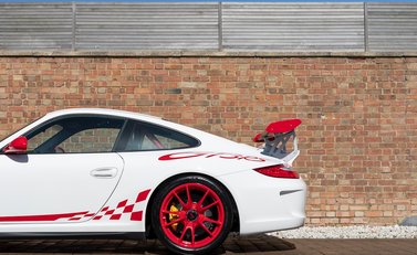 Porsche 911 GT3 RS (997.2) 33