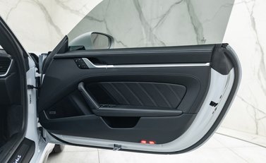 Porsche 911 Turbo S (992) 11