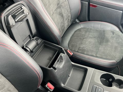 Ford Kuga ST-LINE X EDITION 28