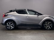 Toyota C-HR 1.8 VVT-h Dynamic SUV 5dr Petrol Hybrid CVT Euro 6 (s/s) (122 ps) 9