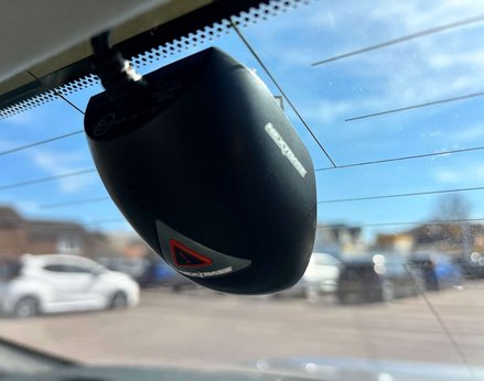 Lexus Is 2.5 IS 300h Advance CVT 4dr 68