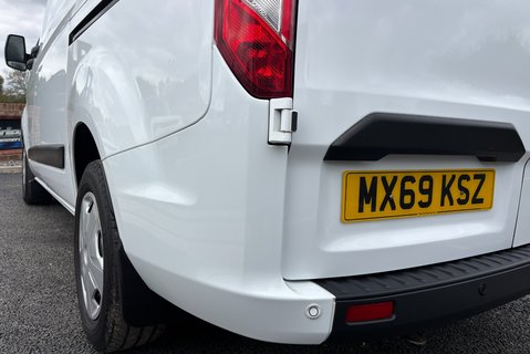 Ford Transit Custom 320 L1 Trend 130 ps Panel Van - Air Con / Twin Side Loading Doors 25