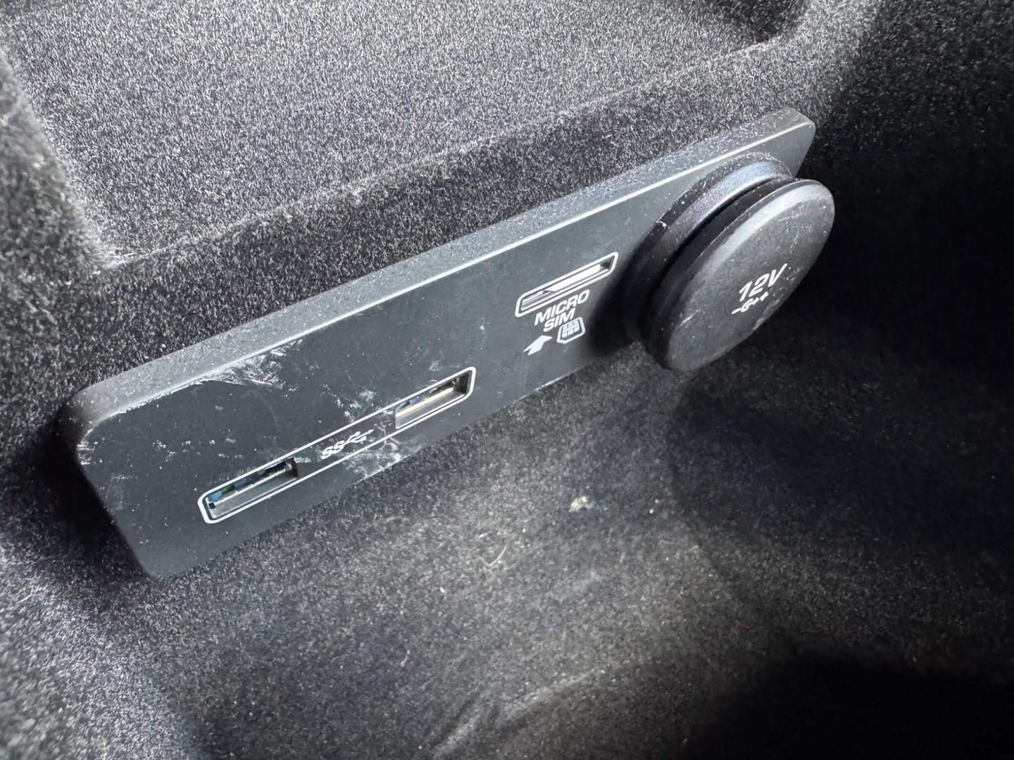 2019 Jaguar XE — image 31
