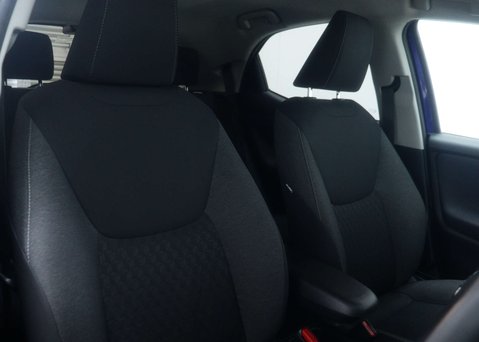Toyota Yaris 1.5 Yaris Design HEV CVT 5dr 43