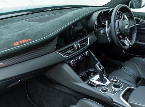 Alfa Romeo Giulia GTAm 21