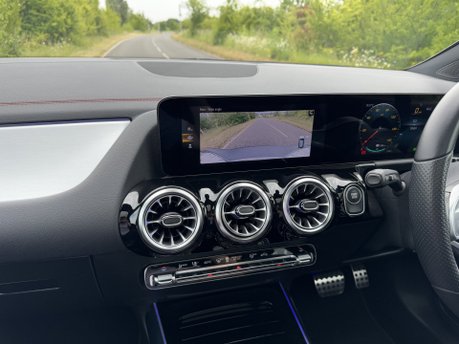 Mercedes-Benz EQA EQA 250 66KWH AMG Line Premium Auto Electric PAN ROOF/PARKTRONIC/SAT NAV 2