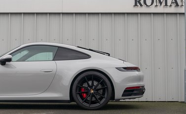 Porsche 911 Carrera S (992) 28