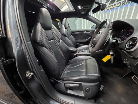Audi RS3 2.5 TFSI Audi Sport Edition Sportback 5dr Petrol S Tronic quattro Euro 6 (s 3