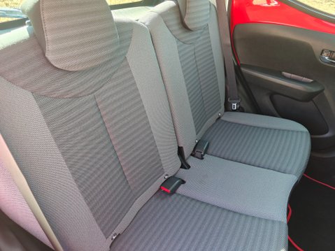 Toyota Aygo VVT-I X-PLAY X-SHIFT 19