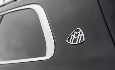 Mercedes-Benz GLS 600 First Class 30