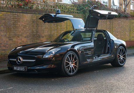 Mercedes-Benz SLS AMG Gullwing