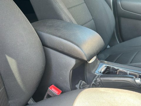 Ford Mondeo 2.0 TDCi Titanium Euro 5 5dr 20