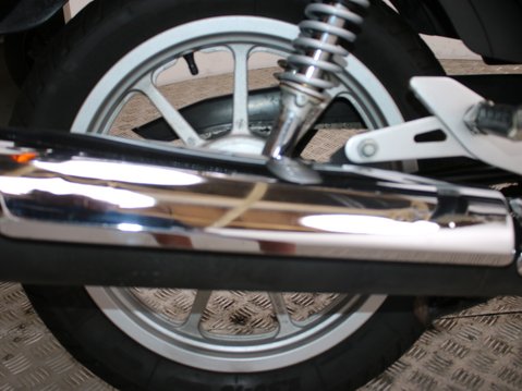 Yamaha YBR125 Custom YBR 125 CUSTOM 18