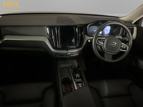 Volvo XC60 2.0 B5 MHEV Plus SUV 5dr Petrol Hybrid Auto AWD Euro 6 (s/s) (250 ps) Crui 18