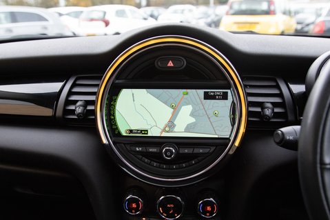 Mini Hatch COOPER SEVEN 24