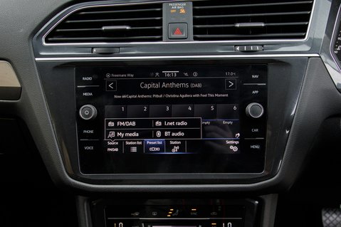 Volkswagen Tiguan Allspace LIFE TSI DSG 26