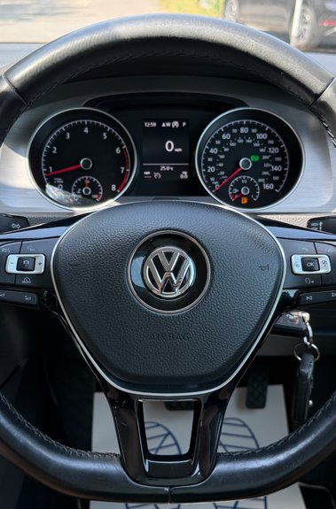 Volkswagen Golf MATCH EDITION TSI DSG -AUTOMATIC -£35 TAX -TWO OWNERS -10 SERVICES -CAMBELT 