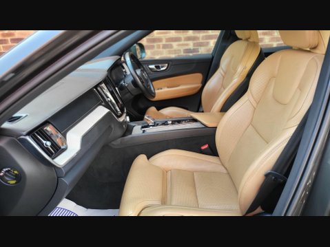Volvo XC60 B4 INSCRIPTION AWD 36