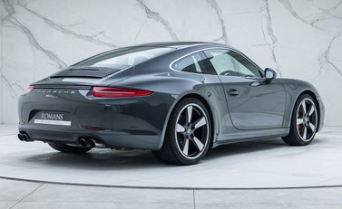 Porsche 911 50th Anniversary Edition 6