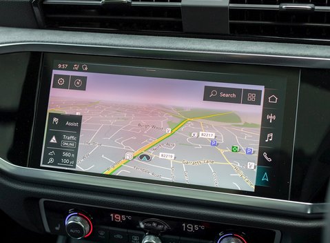 Audi Q3 TFSI 40 Quattro S Line Vorsprung 19