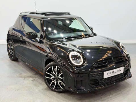 Mini Hatch 2.0S Sport Hatchback 3dr Petrol Steptronic Euro 6 (s/s) (204 ps) 8