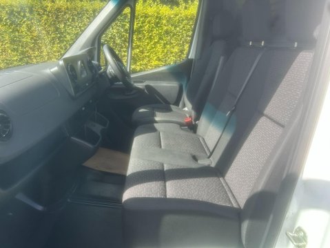 Mercedes-Benz Sprinter 2.0 315 CDI Premium Panel Van 5dr Diesel G-Tronic RWD L2 H2 Euro 6 (s/s) (1 7