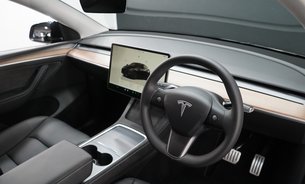 Tesla Model Y PERFORMANCE AWD GROK AI Assistant Solid Black Black Interior One Owner VATQ 2