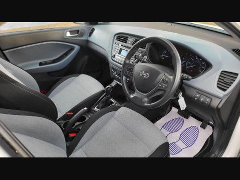 Hyundai i20 GDI SE 4