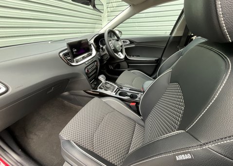Kia Xceed 1.6 T-GDi '3' PHEV 11