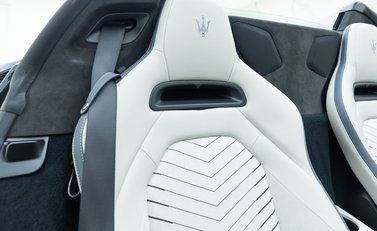 Maserati MC20 Cielo 19