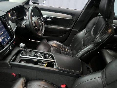 Volvo V90 2.0 D5 PowerPulse Inscription Auto AWD Euro 6 (s/s) 5dr 32