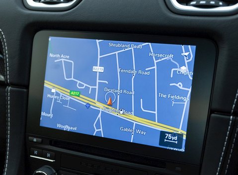 Porsche 718 Cayman GT4 16