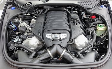 Porsche Panamera GTS 29