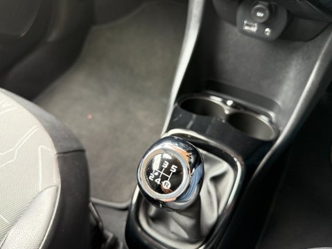 Toyota Aygo VVT-I X-PRESSION 33