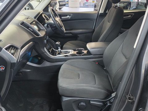 Ford S-Max 2.0 TDCi Titanium Euro 6 (s/s) 5dr 11