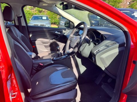 Ford Focus 1.0T EcoBoost Titanium X Euro 6 (s/s) 5dr 28