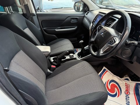 Mitsubishi L200 DI-D WARRIOR DCB 9